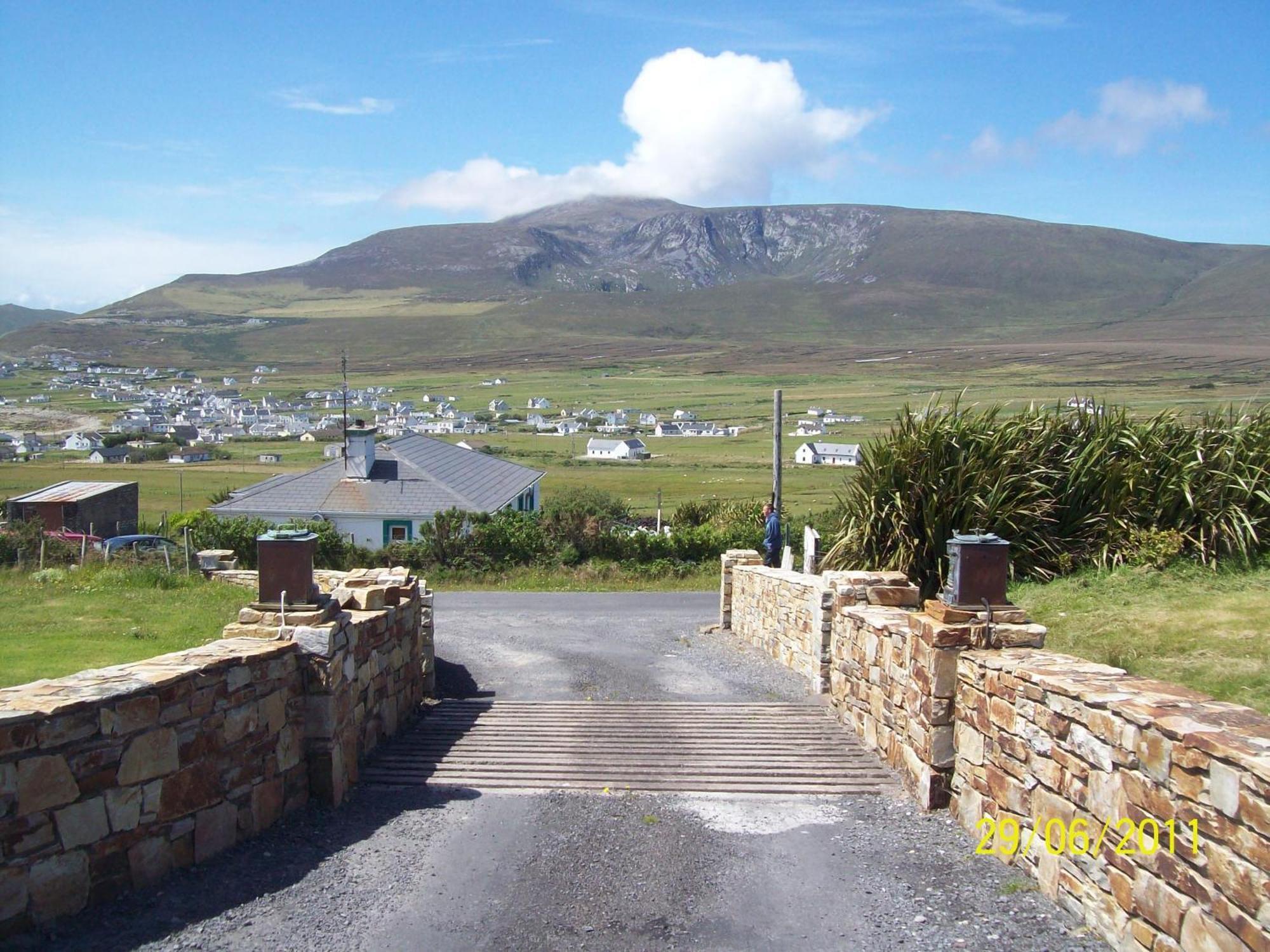 Achill West Coast House Bed and Breakfast Dooagh Buitenkant foto