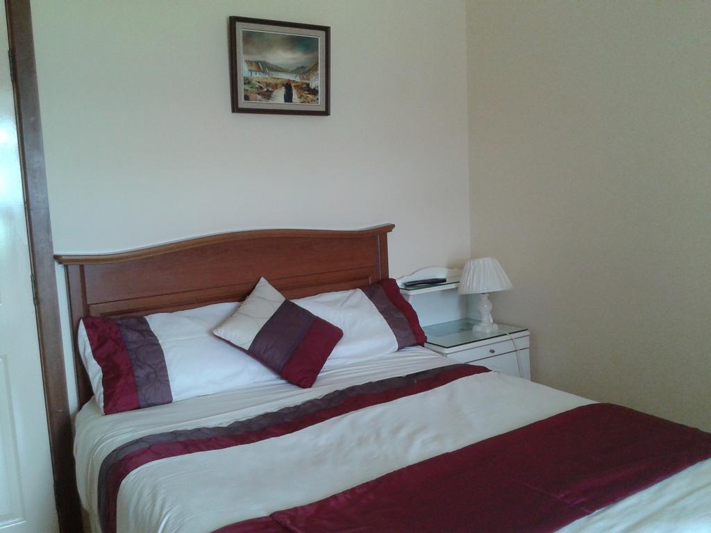 Achill West Coast House Bed and Breakfast Dooagh Buitenkant foto