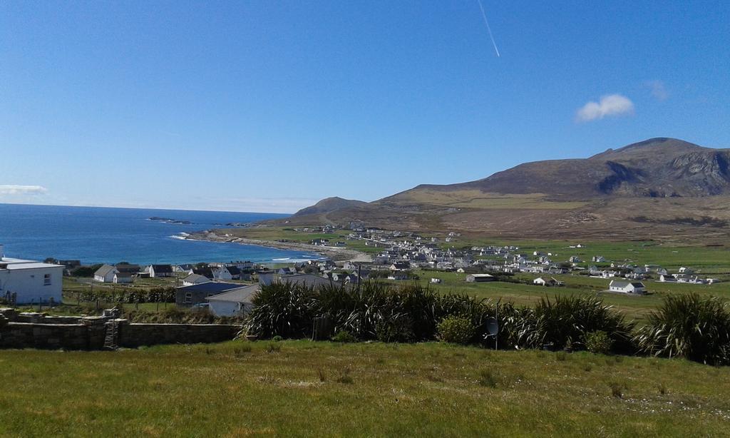 Achill West Coast House Bed and Breakfast Dooagh Buitenkant foto