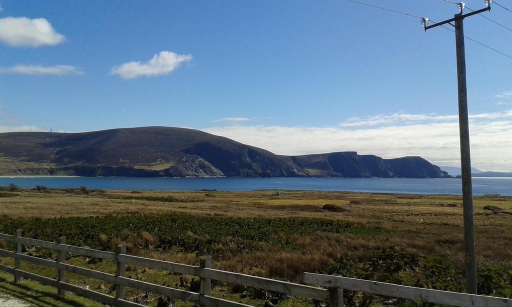 Achill West Coast House Bed and Breakfast Dooagh Buitenkant foto