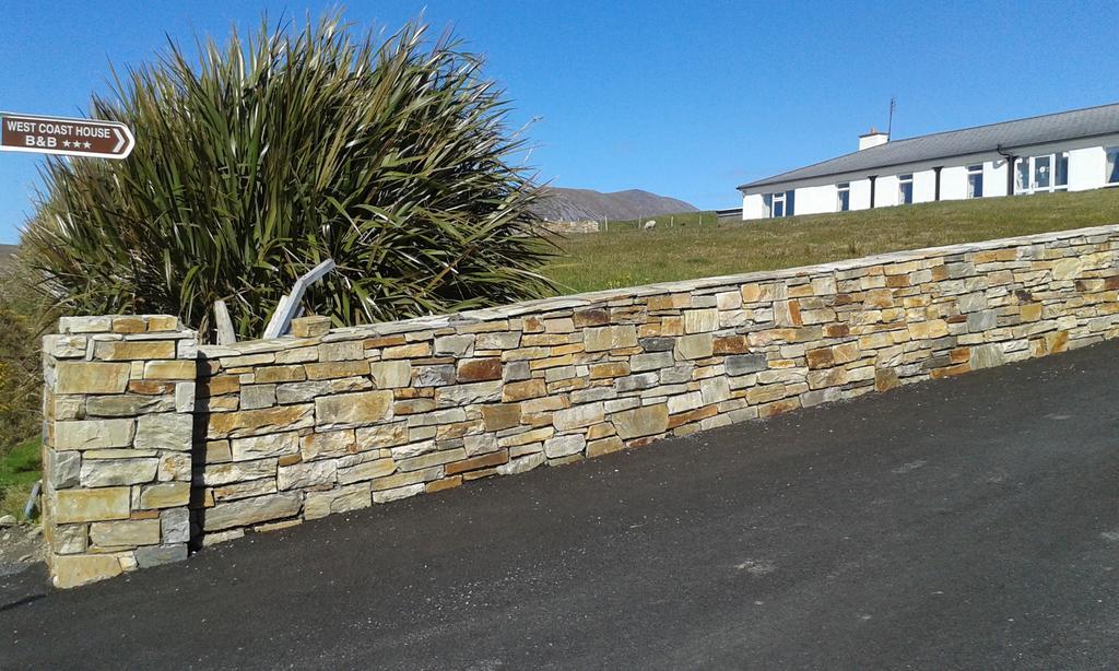 Achill West Coast House Bed and Breakfast Dooagh Buitenkant foto